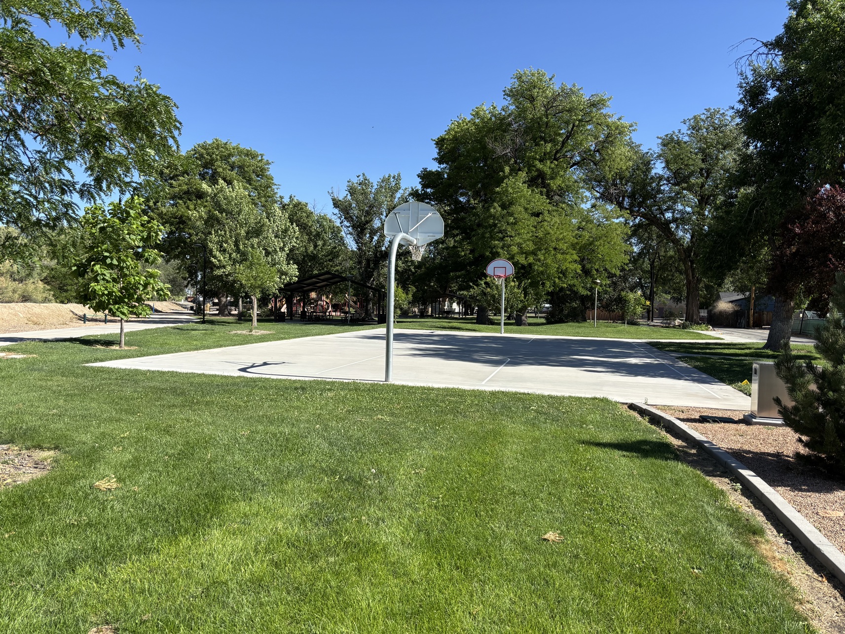 Basketball Court Riverside Park
